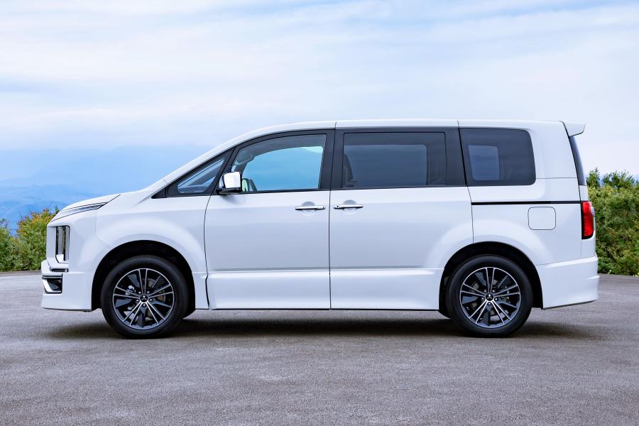 Mitsubishi Delica D:5 Urban Gear 2018 года  (фото 27 из 30)
